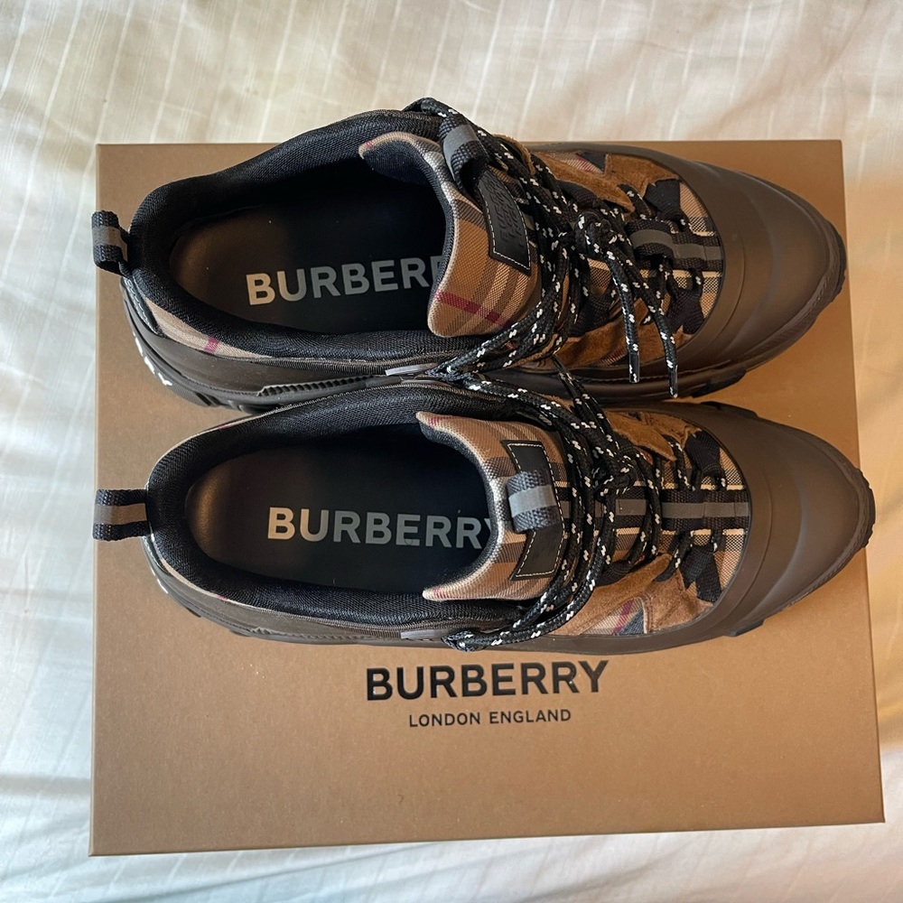 Worn only 5 times. Like new.